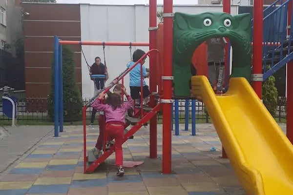 Kemalpaşa Semt Yüzme Havuzu - Resim 11