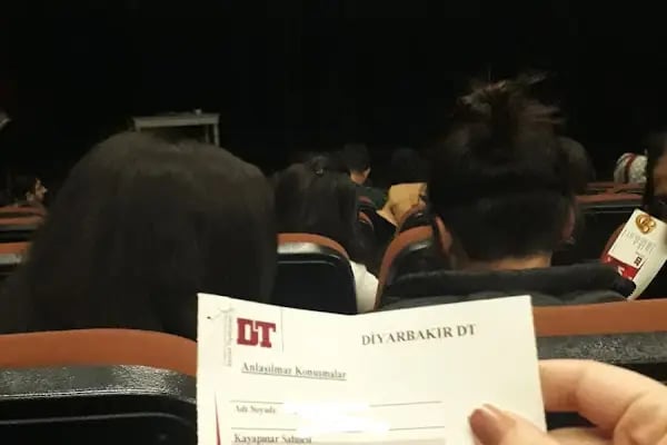 Kayapınar Belediyesi Cegerxiwn Gençlik Ve Kültür Merkez - Resim 7