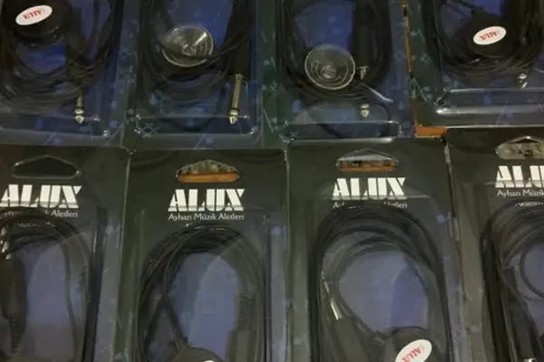 ALUX Ayhan Müzik Aletleri Aksesuarları - Resim 2
