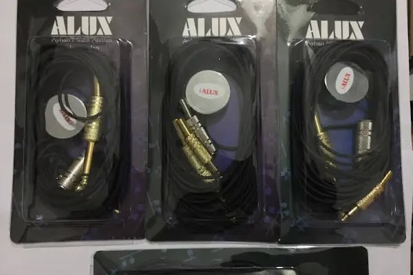 ALUX Ayhan Müzik Aletleri Aksesuarları - Resim 4