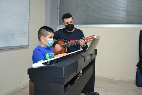 T.C. MEB Özel Piraye Sanat Akademi - Resim 17
