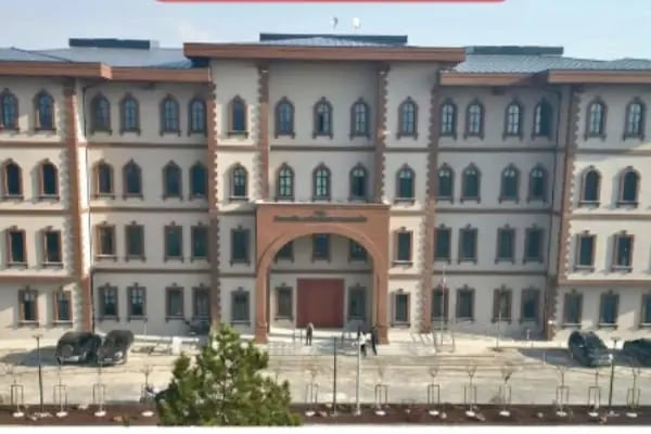 İnegöl Hükümet Konağı - Resim 4