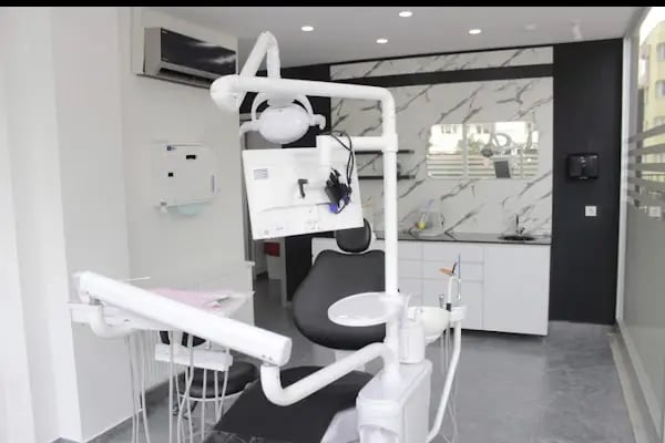 Özel Klinik Aydın Ağız ve Diş Sağlığı Polikliniği - Resim 1