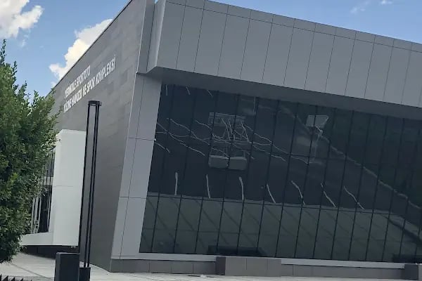 Fatih Belediyesi Yedikule Yüzme Havuzu ve Spor Kompleksi - Resim 7