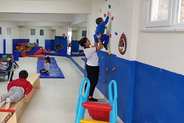 ABS Spor Akademi Jimnastik-Karate - Resim 18