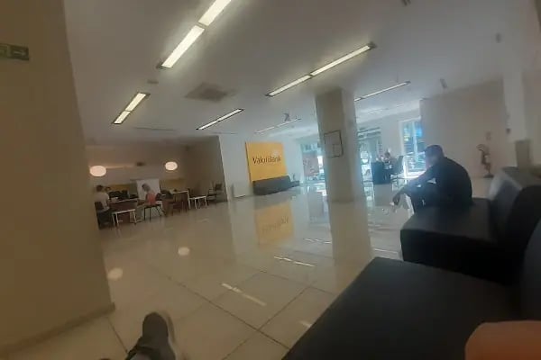 VakıfBank Çarşı Güneşli Şubesi - Resim 7