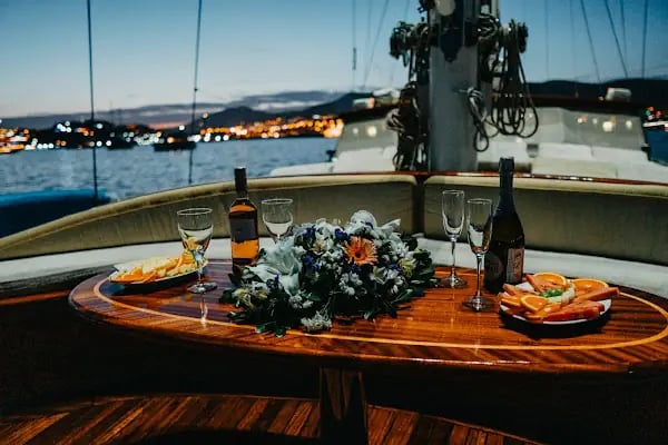 Captain Bodrum - Bodrum Rent a Boat and Hire Yacht Company - Resim 11
