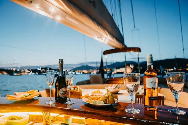 Captain Bodrum - Bodrum Rent a Boat and Hire Yacht Company - Resim 7