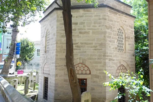 Hubbi Hatun Türbesi - Resim 16