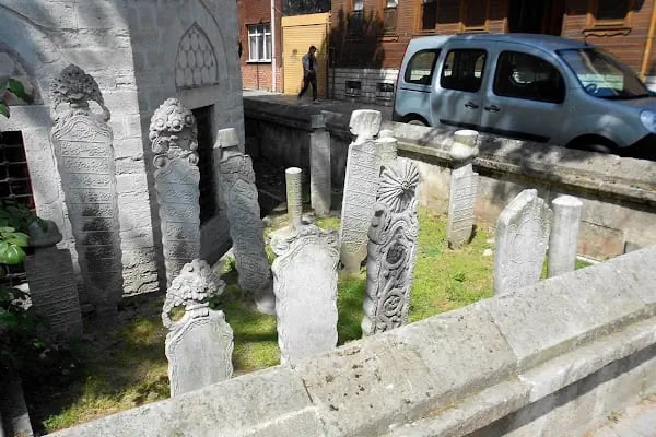 Hubbi Hatun Türbesi - Resim 7