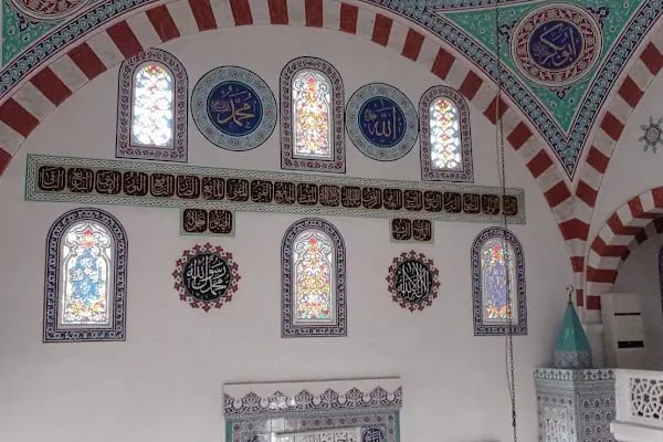 Arabacıalanı Şehitler Cami - Resim 19
