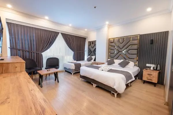 Highway 34 Hotel - Resim 16