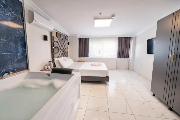 Highway 34 Hotel - Resim 12