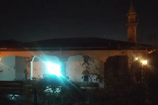 Emir Sultan Cami - Resim 11