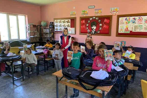 Alaçam İlçe Halk Kütüphanesi - Resim 7
