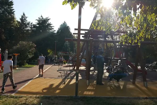 Balıkesir Millet Kıraathanesi - Resim 14