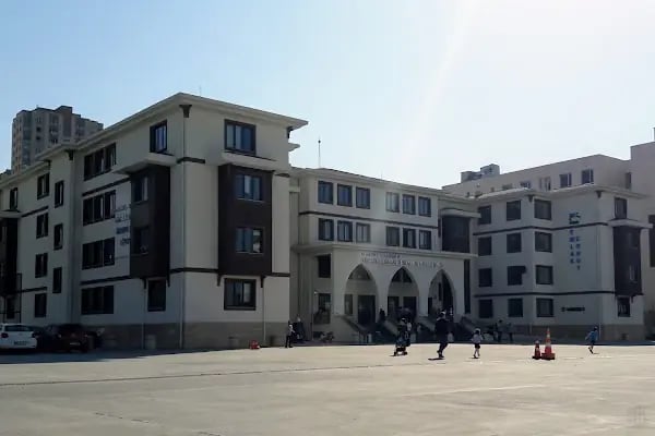İstanbul Ataşehir Kız Anadolu İmam Hatip Lisesi - Resim 15