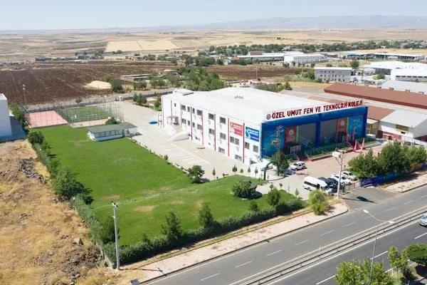 Umut Fen ve Teknoloji Koleji - Resim 16