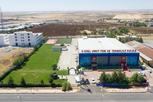 Umut Fen ve Teknoloji Koleji - Resim 1