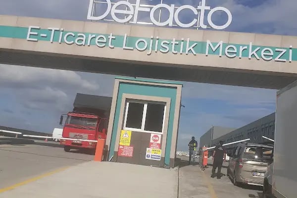 DeFacto E-Ticaret Deposu - Resim 6