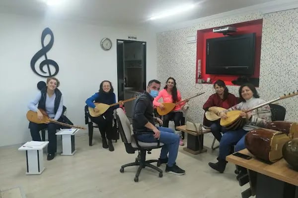 Öztürk Saz Ve Müzik Evi - Resim 5