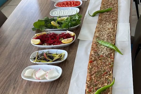 Şehzade Etli Ekmek - Lahmacun - Resim 3