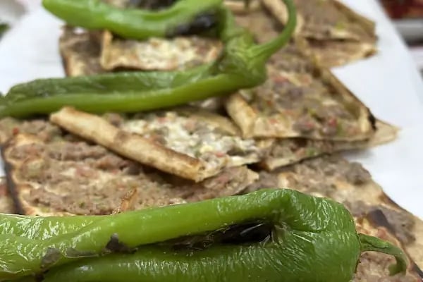Şehzade Etli Ekmek - Lahmacun - Resim 4