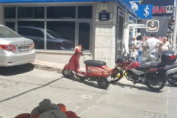 Türkiye İş Bankası Bayraklı/İzmir Şubesi - Resim 4