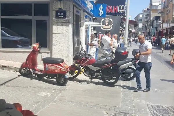 Türkiye İş Bankası Bayraklı/İzmir Şubesi - Resim 2