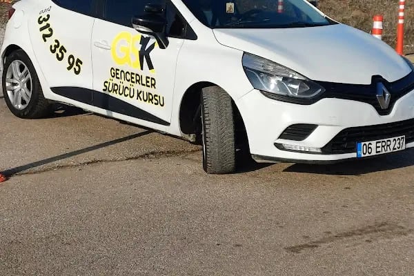 GENCERLER SÜRÜCÜ KURSU - Resim 9