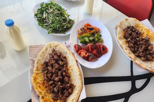 Gülhan Kebap ve Döner Evi - Resim 14