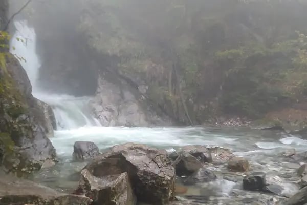 Alaçam Şelalesi - Resim 15