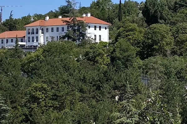 British Embassy Ankara (Birleşik Krallık Ankara Büyükelçiliği) - Resim 1