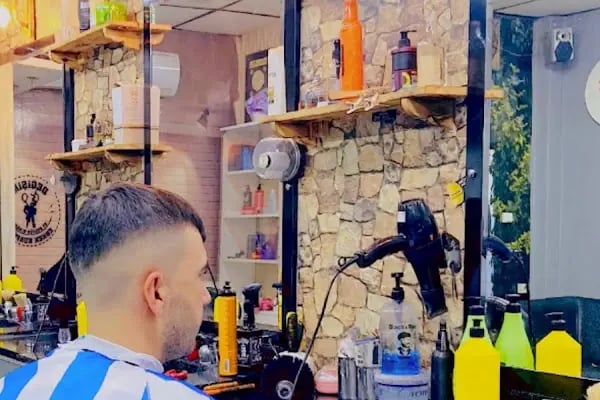 Saloon Değişim Erkek Kuaförü - Resim 7