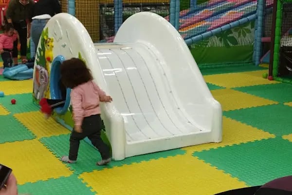 Ceylan Karavil Park Avm - Resim 18