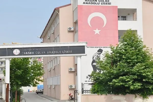 HASAN ÇOLAK ANADOLU LİSESİ - Resim 4