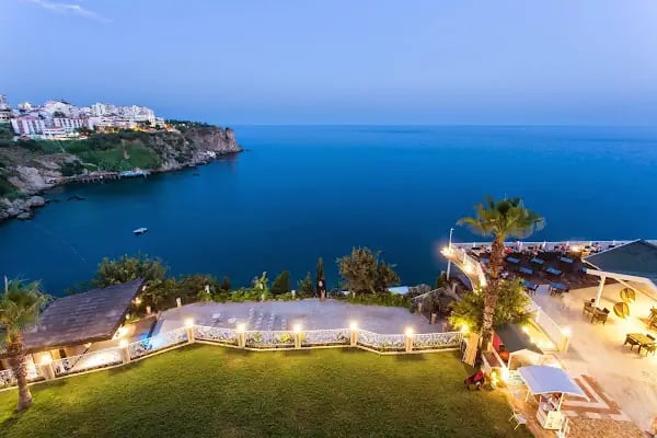 FALCON HOTEL - Resim 6