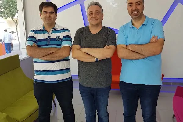 Uzmanlar Diş Kliniği - Doç Dr Mutan Hamdi ARAS - Doç Dr Cihan YILDIRIM - Dt Celil İYİKESİCİ - Resim 15