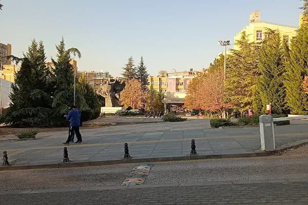 Enfeksiyon Hastalıkları ve Klinik Mikrobiyoloji Kliniği - Resim 7