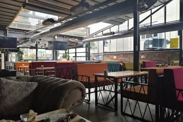 Black Garden Cafe Lounge - Resim 1