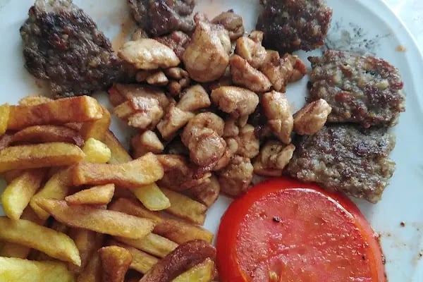 Komutanın yeri köfte salonu - Resim 7