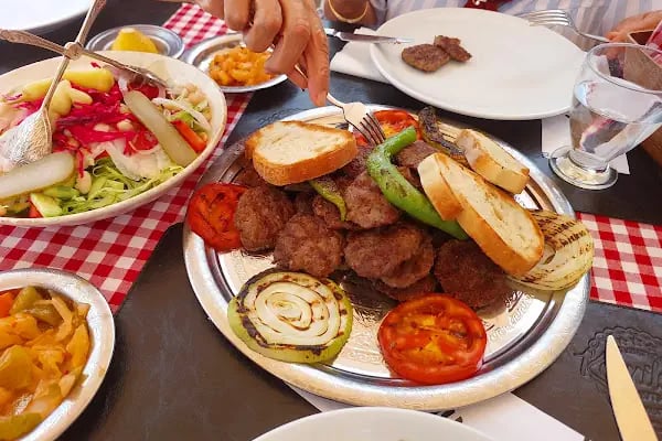Kamiloğlu Köfte Akçaabat - Resim 8