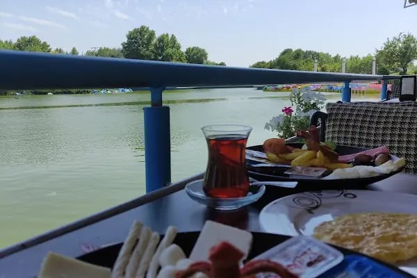 Dinlenti Cafe Altınpark - Resim 3