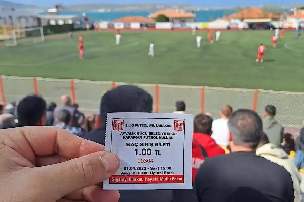 Hüsnü Uğural Stadı - Resim 5