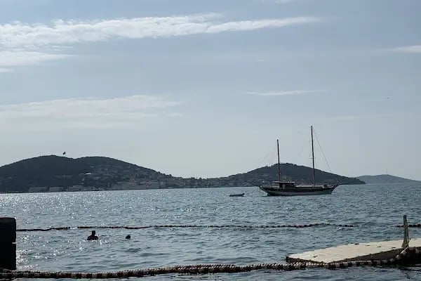 OLİMPİA ADA BEACH - Resim 10