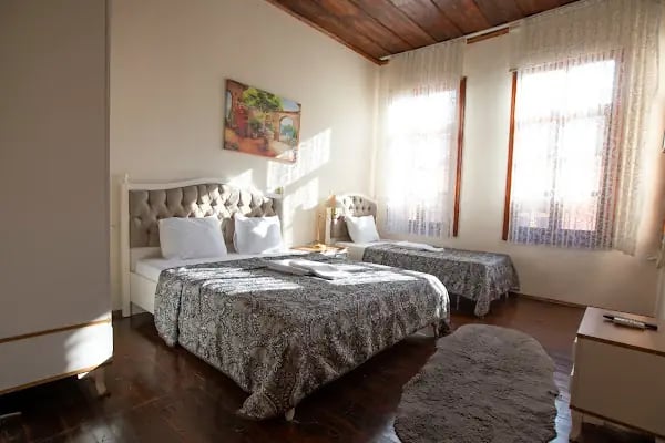 LİLY TOWN BOUTİQUE OLDHOUSE HOTEL - Resim 7