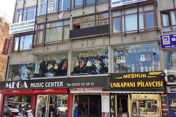 Müzik Aletleri Çarşısı - Resim 1