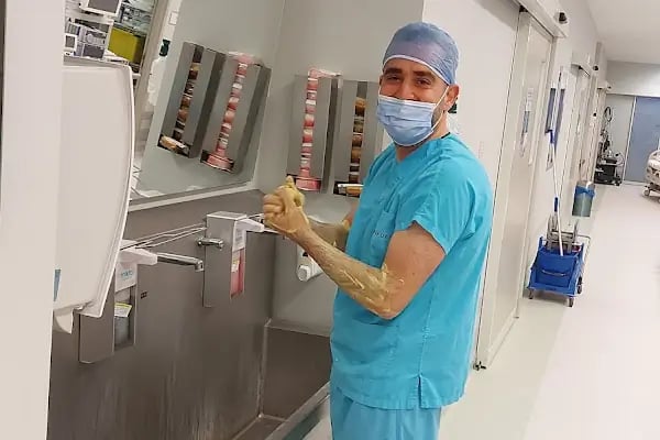 Op. Dr. Hakkı Sencer Şimşek - Resim 2