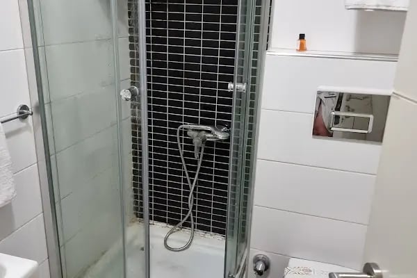 Walk In Hotel - Resim 7