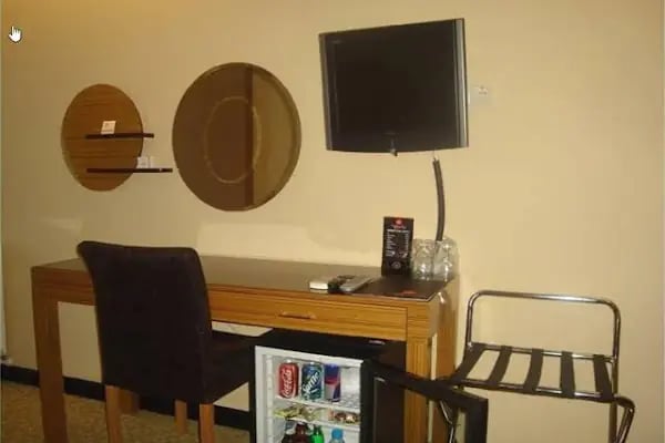 Hotel La Bella - Resim 4